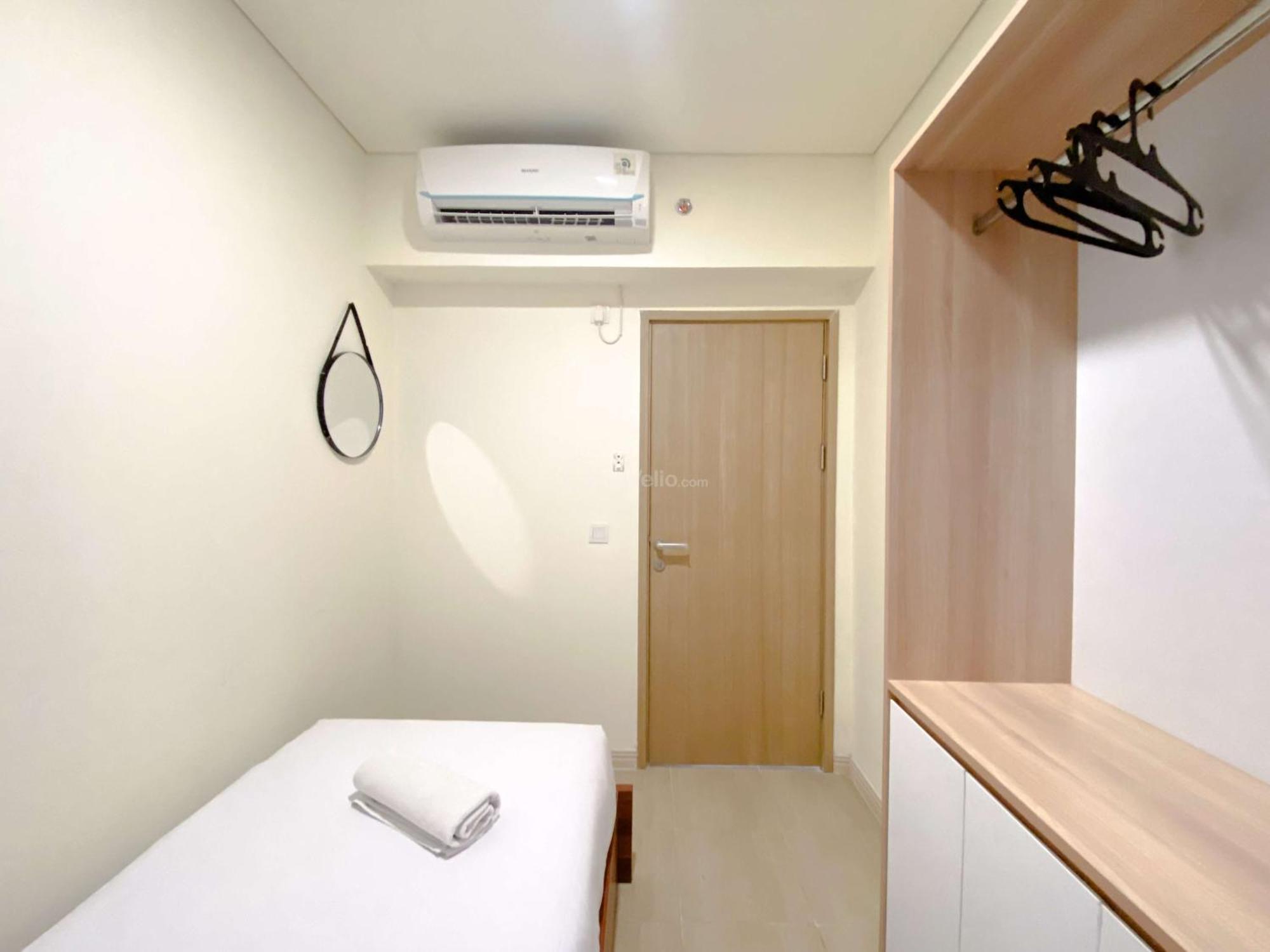 Homey 2Br With Work Space At Meikarta Apartment By Travelio Cikarang Eksteriør billede