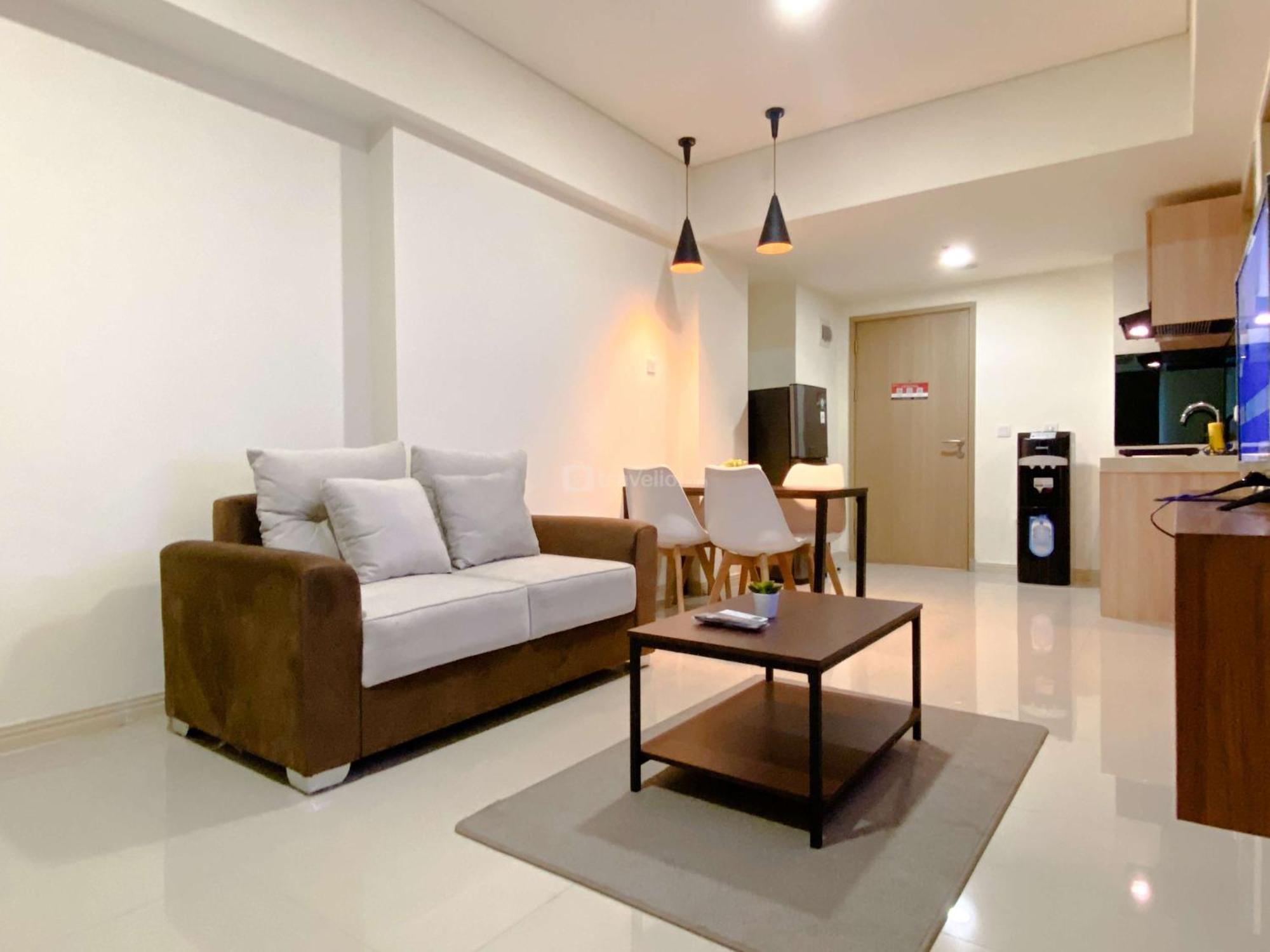 Homey 2Br With Work Space At Meikarta Apartment By Travelio Cikarang Eksteriør billede