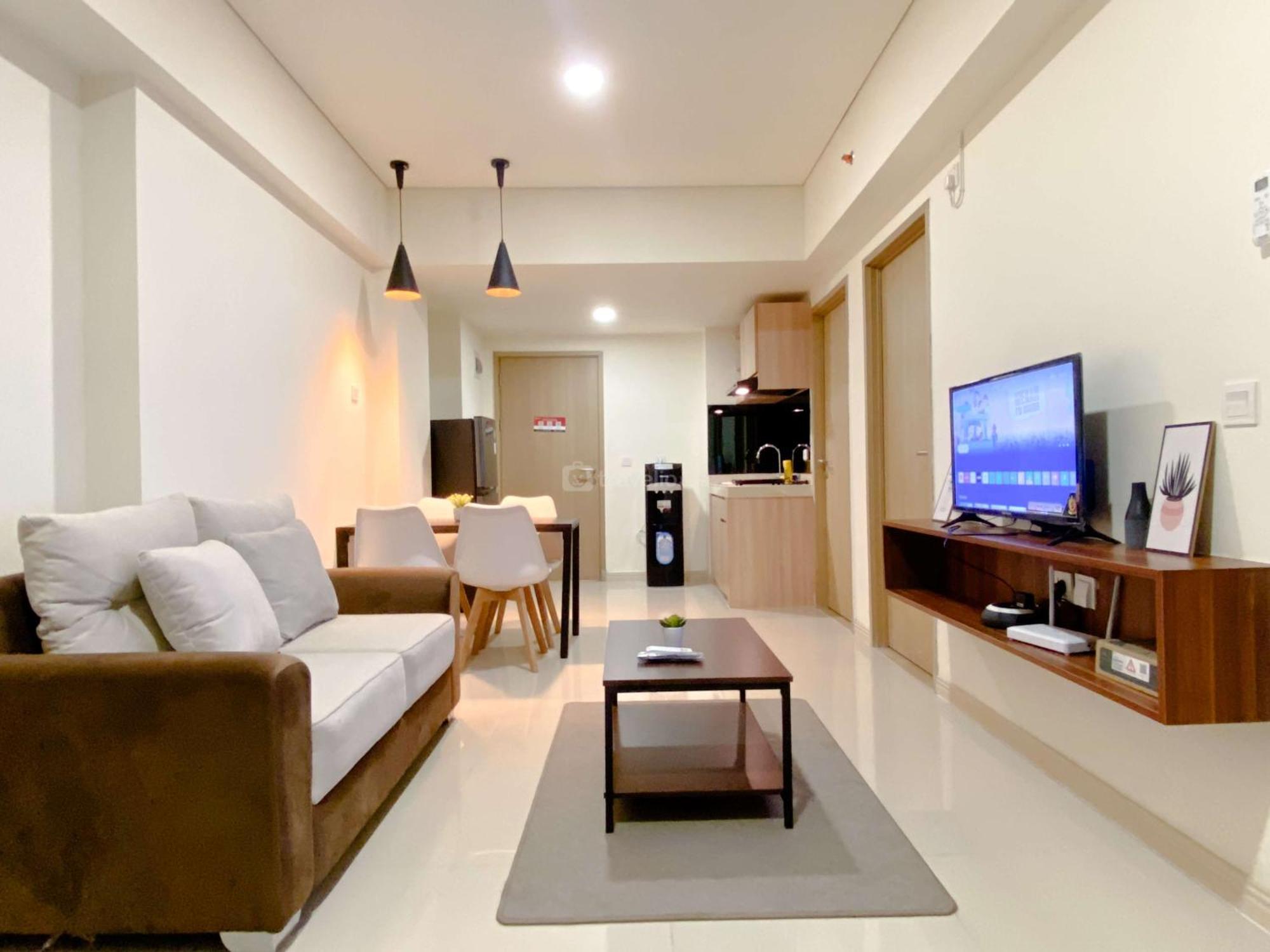 Homey 2Br With Work Space At Meikarta Apartment By Travelio Cikarang Eksteriør billede